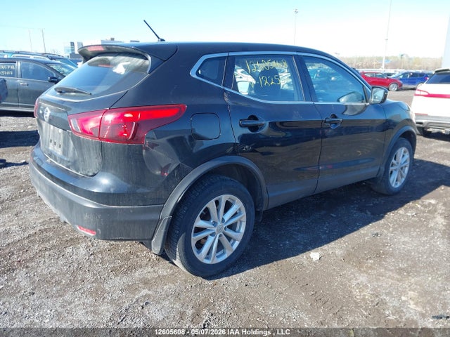 JN1BJ1CP7JW182558 Nissan Rogue Sport S/sv/sl