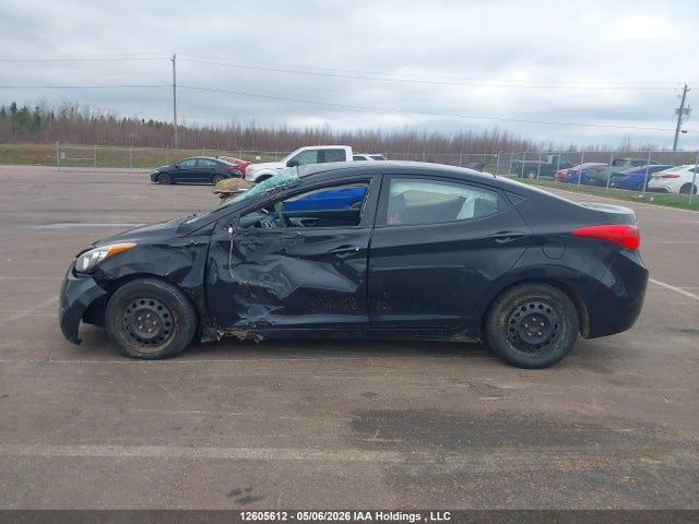 2013 Hyundai Elantra Gls/limited მანქანა იყიდება აუქციონზე, vin: 5NPDH4AE2DH262932, აუქციონის ნომერი: 12605612