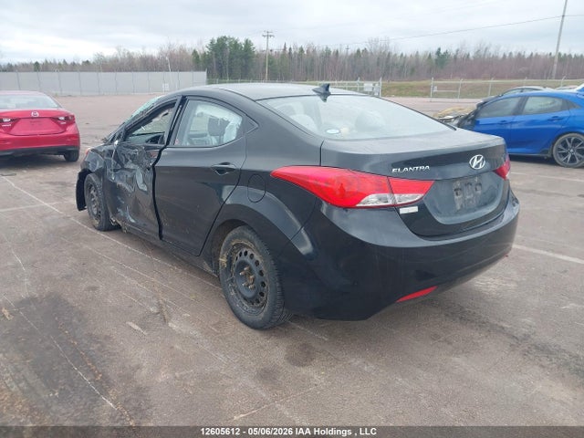 2013 Hyundai Elantra Gls/limited მანქანა იყიდება აუქციონზე, vin: 5NPDH4AE2DH262932, აუქციონის ნომერი: 12605612