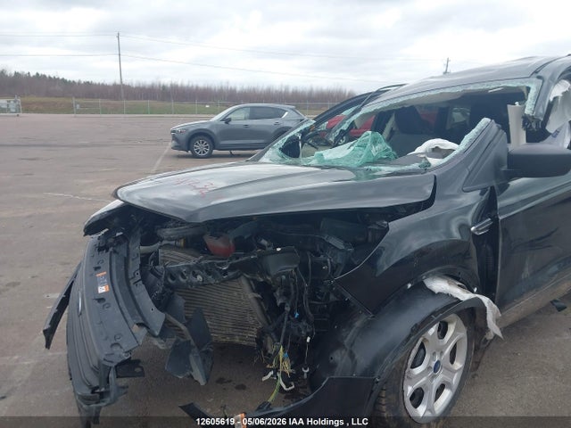 1FMCU0F79KUC15518 Ford ESCAPE S