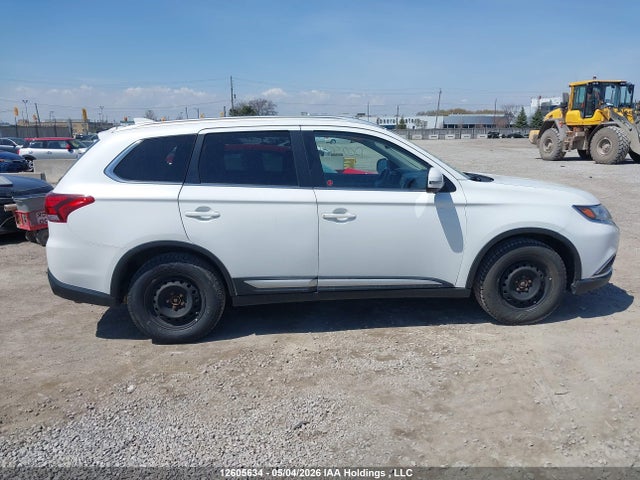 12605634 :رقم المزاد ، JA4AZ2A36HZ600862 vin ، 2017 Mitsubishi Outlander Es مزاد بيع