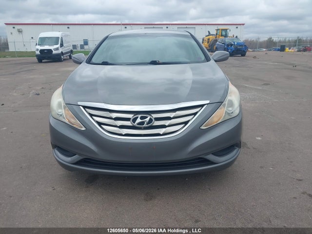 12605650 :رقم المزاد ، 5NPEB4ACXBH054539 vin ، 2011 Hyundai Sonata Gl مزاد بيع