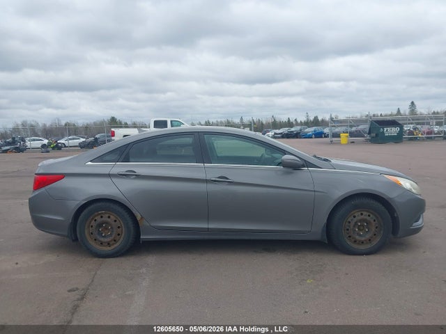 12605650 :رقم المزاد ، 5NPEB4ACXBH054539 vin ، 2011 Hyundai Sonata Gl مزاد بيع