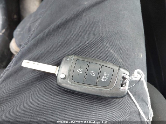 2023 Hyundai Venue Essential With Two-tone Body Colour მანქანა იყიდება აუქციონზე, vin: KMHRB8A35PU240216, აუქციონის ნომერი: 12605692