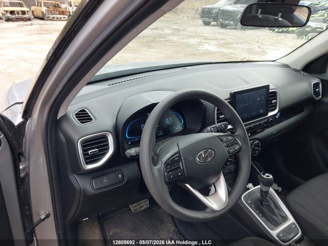 2023 Hyundai Venue Essential With Two-tone Body Colour მანქანა იყიდება აუქციონზე, vin: KMHRB8A35PU240216, აუქციონის ნომერი: 12605692