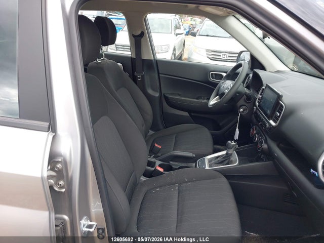 2023 Hyundai Venue Essential With Two-tone Body Colour მანქანა იყიდება აუქციონზე, vin: KMHRB8A35PU240216, აუქციონის ნომერი: 12605692