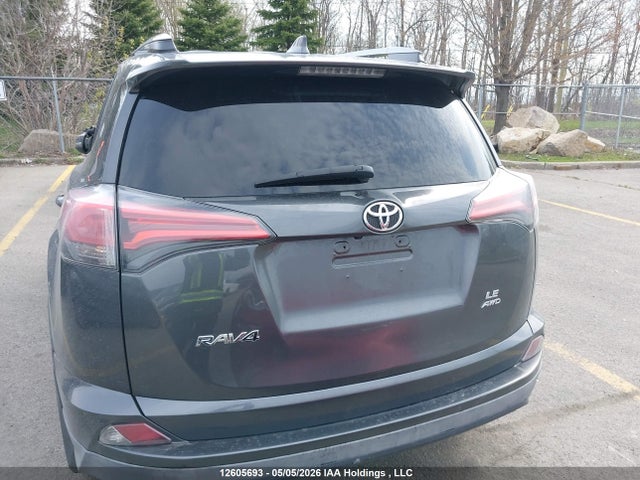Toyota RAV4 LE 2018 2T3BFREV5JW832527 Image 15