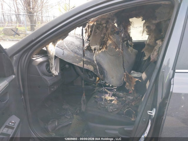 Toyota RAV4 LE 2018 2T3BFREV5JW832527 Image 5