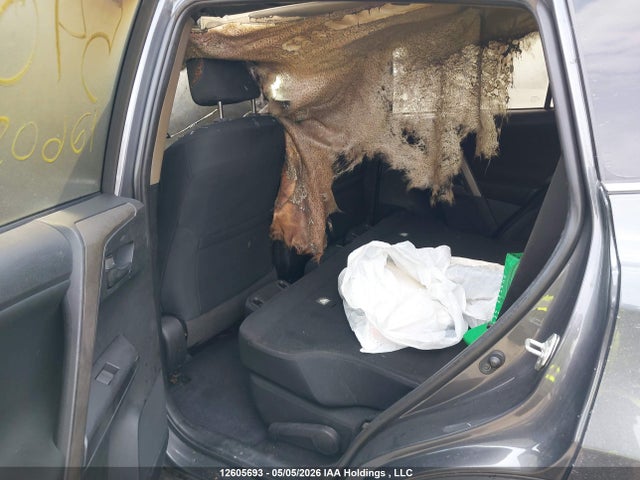 Toyota RAV4 LE 2018 2T3BFREV5JW832527 Image 8