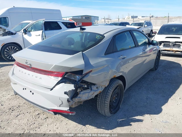 KMHLM4AG0PU581261 Hyundai Elantra