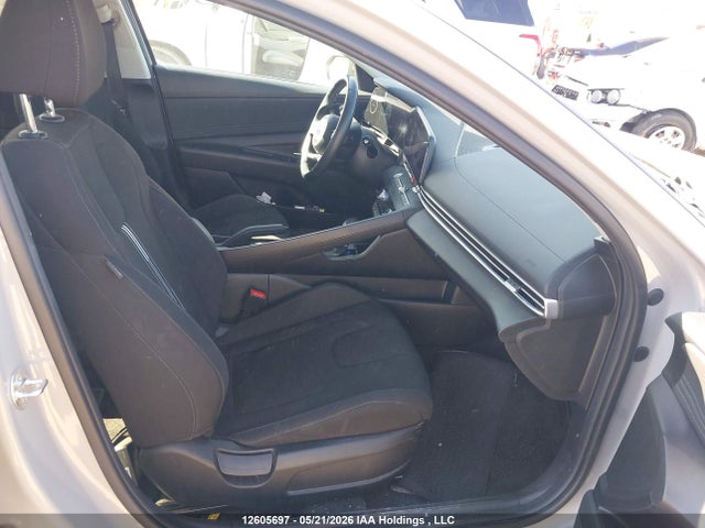KMHLM4AG0PU581261 Hyundai Elantra
