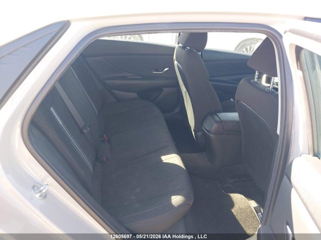 KMHLM4AG0PU581261 Hyundai Elantra