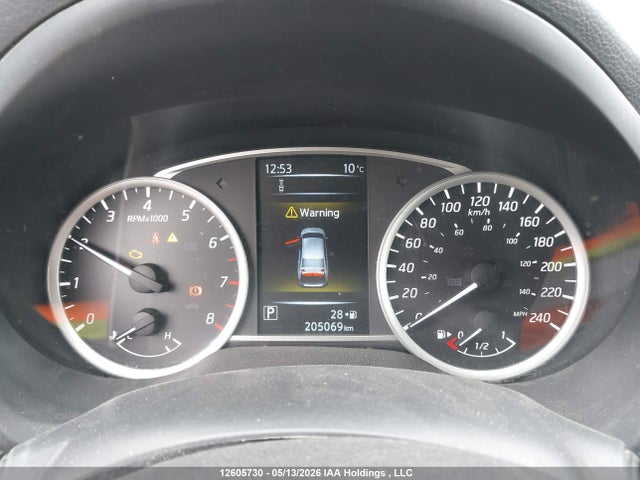 12605730 :رقم المزاد ، 3N1AB7AP2JY242897 vin ، 2018 Nissan Sentra مزاد بيع