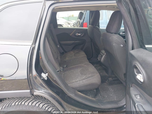 1C4PJMCS0GW173797 Jeep Cherokee Latitude