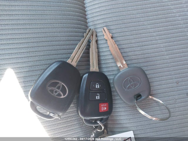 JTDKDTB38G1125208 Toyota Prius C Technology