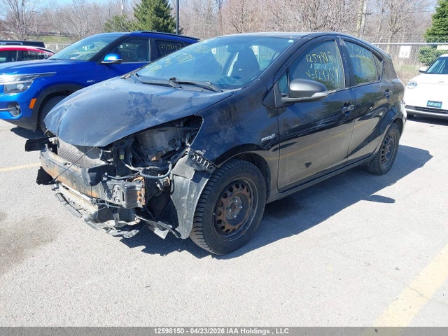 JTDKDTB38G1129789 Toyota Prius C Technology