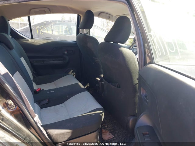 JTDKDTB38G1129789 Toyota Prius C Technology