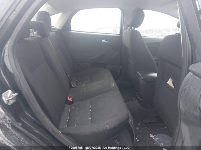 1FADP3F28FL284188 Ford FOCUS SE