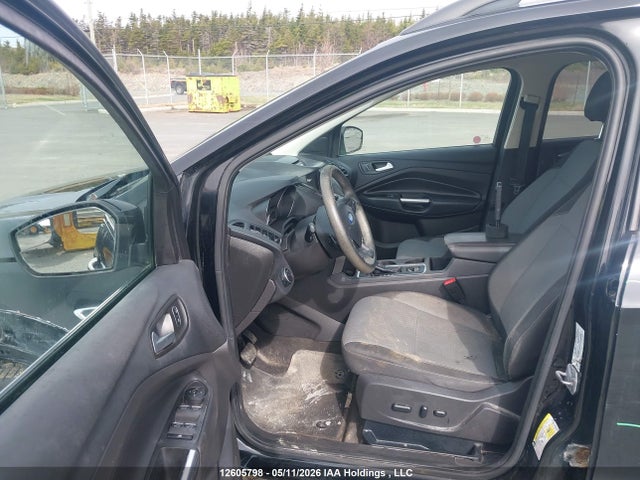1FMCU9G91HUA71721 Ford ESCAPE SE