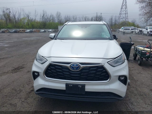 2024 Toyota Highlander Hybrid Limited მანქანა იყიდება აუქციონზე, vin: 5TDXBRCH4RS636073, აუქციონის ნომერი: 12605812