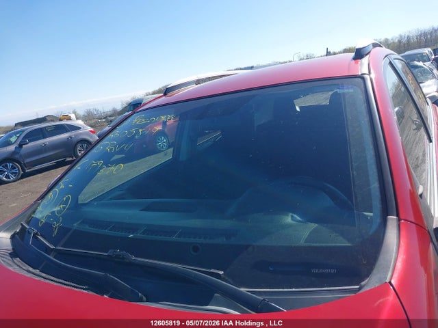 2T3ZFREV0FW179370 Toyota RAV4 LE