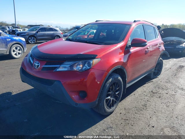 2T3ZFREV0FW179370 Toyota RAV4 LE