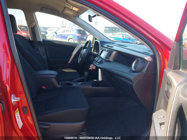 2T3ZFREV0FW179370 Toyota RAV4 LE