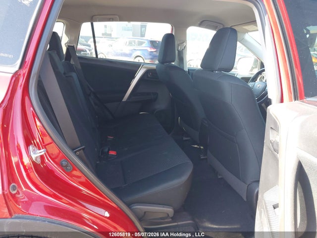 2T3ZFREV0FW179370 Toyota RAV4 LE
