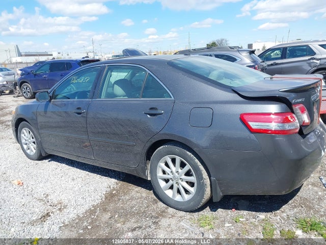 12605837 :رقم المزاد ، 4T1BF3EK2BU213400 vin ، 2011 Toyota Camry Xle مزاد بيع