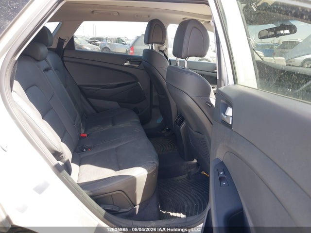 2018 Hyundai Tucson Se 1.6t მანქანა იყიდება აუქციონზე, vin: KM8J3CA24JU828880, აუქციონის ნომერი: 12605865