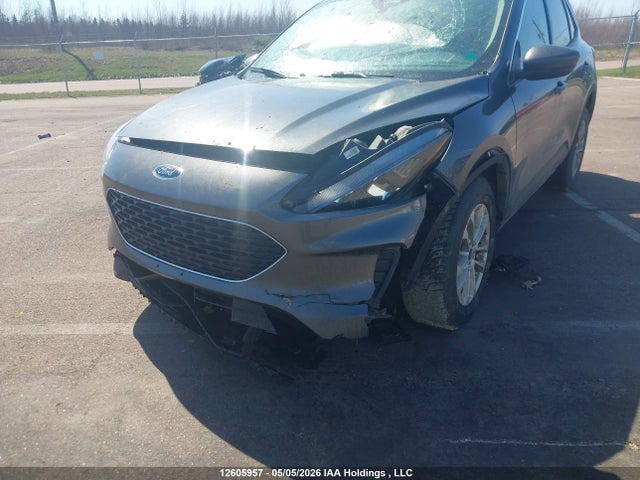 1FMCU9G62LUA17469 Ford ESCAPE SE