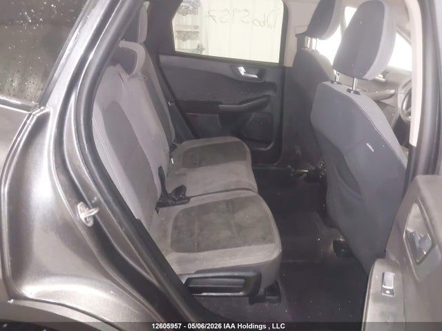 1FMCU9G62LUA17469 Ford ESCAPE SE