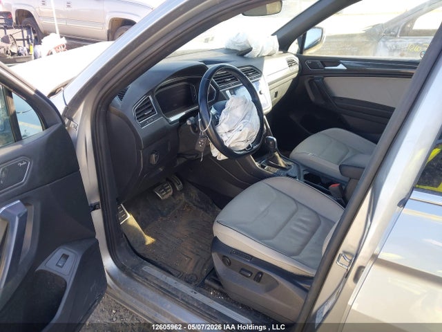 3VV4B7AX1MM063807 Volkswagen Tiguan Sel Premium R-line