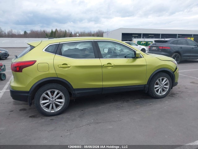 2017 Nissan Qashqai მანქანა იყიდება აუქციონზე, vin: JN1BJ1CR2HW132274, აუქციონის ნომერი: 12606003