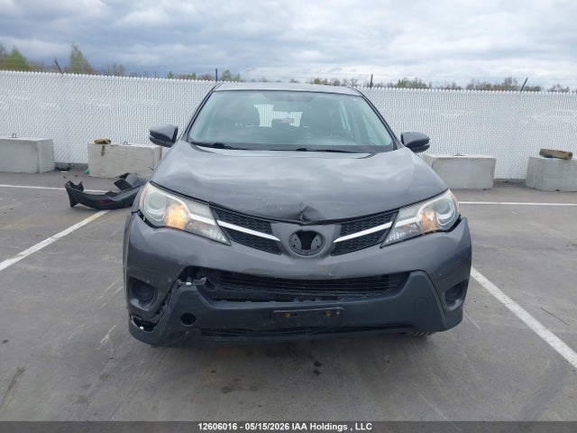 12606016 :رقم المزاد ، 2T3BFREV9FW373350 vin ، 2015 Toyota Rav4 Le مزاد بيع