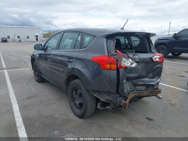 12606016 :رقم المزاد ، 2T3BFREV9FW373350 vin ، 2015 Toyota Rav4 Le مزاد بيع