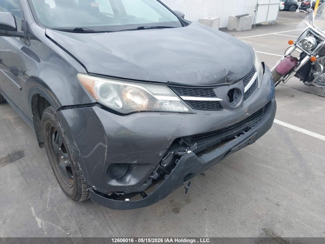 12606016 :رقم المزاد ، 2T3BFREV9FW373350 vin ، 2015 Toyota Rav4 Le مزاد بيع