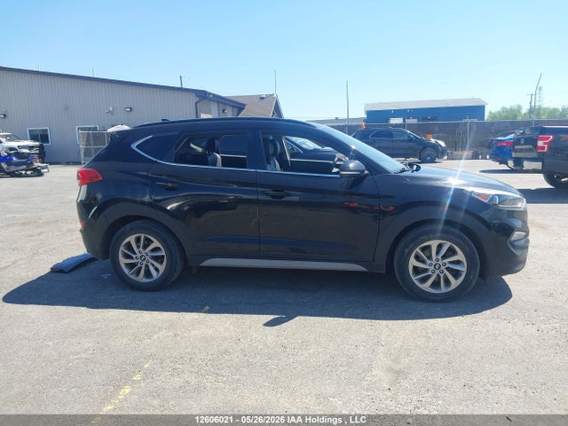 2017 Hyundai Tucson Luxury მანქანა იყიდება აუქციონზე, vin: KM8J3CA47HU424385, აუქციონის ნომერი: 12606021