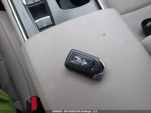 12606035 :رقم المزاد ، 1HGCV2F9XKA802036 vin ، 2019 Honda Accord Touring 2.0t مزاد بيع