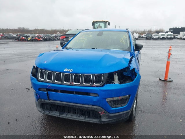 12606038 :رقم المزاد ، 3C4NJDAB7JT256781 vin ، 2018 Jeep Compass Sport مزاد بيع