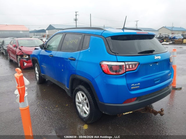 12606038 :رقم المزاد ، 3C4NJDAB7JT256781 vin ، 2018 Jeep Compass Sport مزاد بيع