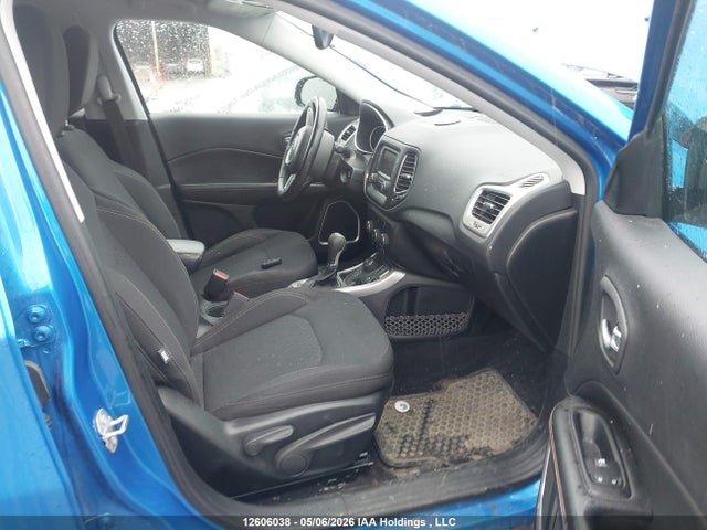 12606038 :رقم المزاد ، 3C4NJDAB7JT256781 vin ، 2018 Jeep Compass Sport مزاد بيع