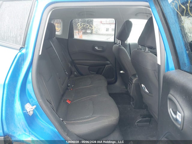 12606038 :رقم المزاد ، 3C4NJDAB7JT256781 vin ، 2018 Jeep Compass Sport مزاد بيع