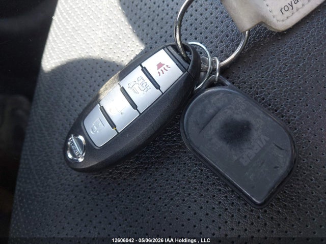 12606042 :رقم المزاد ، 5N1AT2MV7FC901737 vin ، 2015 Nissan Rogue S/sl/sv مزاد بيع