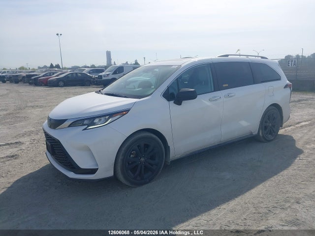 Продажа на аукционе авто 2022 Toyota Sienna Le/xle/xse/limited/platinum, vin: 5TDGRKEC3NS120270, номер лота: 12606068