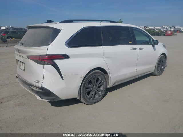 Продажа на аукционе авто 2022 Toyota Sienna Le/xle/xse/limited/platinum, vin: 5TDGRKEC3NS120270, номер лота: 12606068