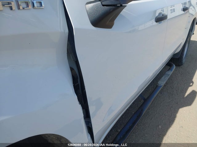 Chevrolet Silverado 2023 1GCPDAEK6PZ141857 Image 22