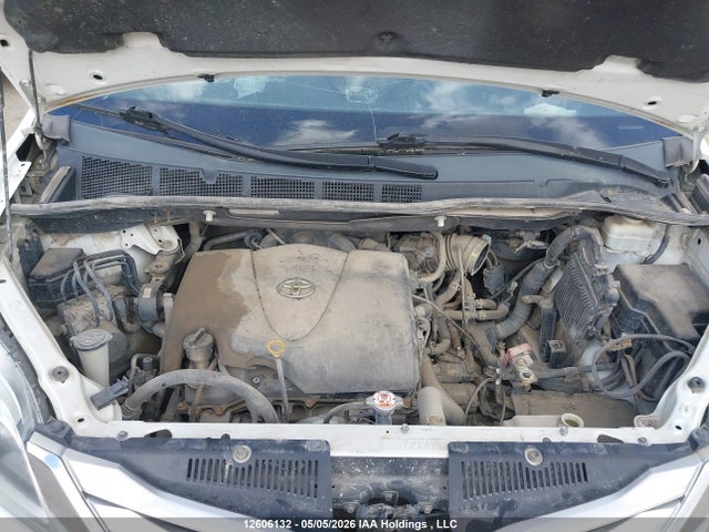12606132 :رقم المزاد ، 5TDDZ3DC4HS148805 vin ، 2017 Toyota Sienna Xle/limited مزاد بيع