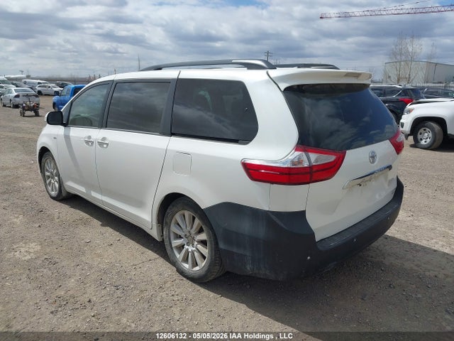 12606132 :رقم المزاد ، 5TDDZ3DC4HS148805 vin ، 2017 Toyota Sienna Xle/limited مزاد بيع