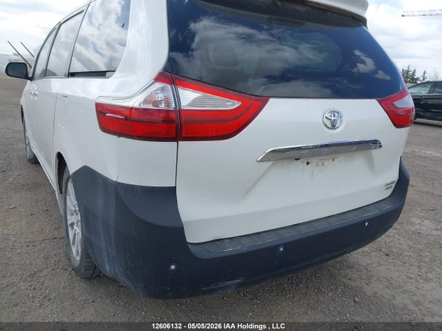 12606132 :رقم المزاد ، 5TDDZ3DC4HS148805 vin ، 2017 Toyota Sienna Xle/limited مزاد بيع